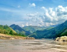 Sdostasien, Kambodscha: Expedition ins unbekannte Land der Khmer - Landschaftsbild mit Bergkulisse